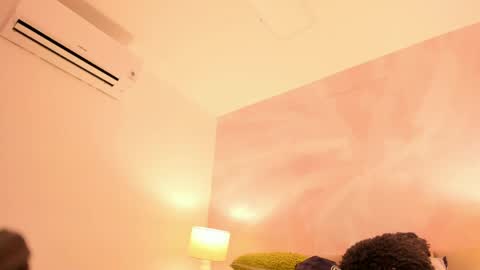 zihaadams_ online show from May 18, 2026, 8:58 pm