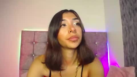 zira_lux online show from June 21, 2026, 3:31 am