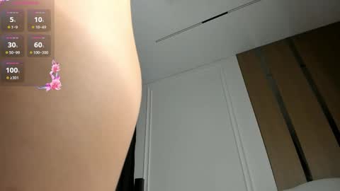 zirael_swan online show from May 22, 2026, 3:46 am