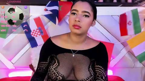 Zoey  online show from July 12, 2026, 9:39 pm