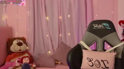 zoe_sullivan_ online show from July 25, 2026, 9:07 am