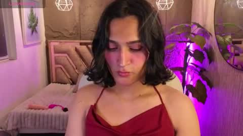 ZOE online show from July 26, 2026, 4:09 am