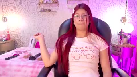zoeecarter_ online show from July 1, 2026, 11:45 am