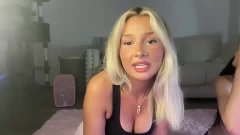 Snapshot of zoegabrielle chatting on May 12, 2026, 5:26 am Zoe online show from May 12, 2026, 5:26 am