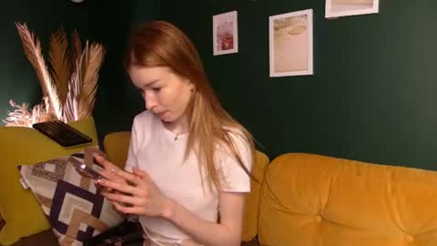 zoenymph online show from July 6, 2026, 5:15 am