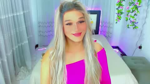 zoeschmmit online show from May 22, 2026, 8:58 pm