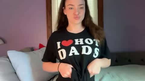 zoeyknowsbest online show from June 20, 2026, 2:20 pm