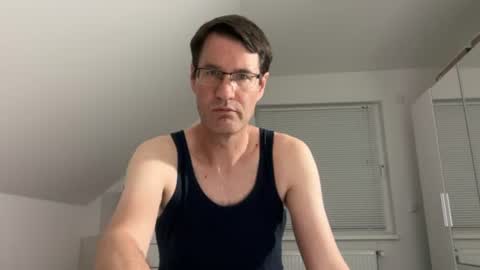 zzz123_cam online show from August 5, 2026, 3:15 pm