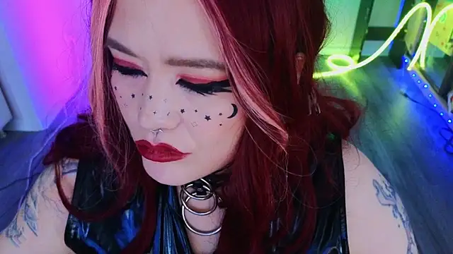 wickedxqueen online show from June 15, 2026, 9:00 am