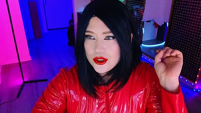 wickedxqueen online show from June 15, 2026, 9:06 pm