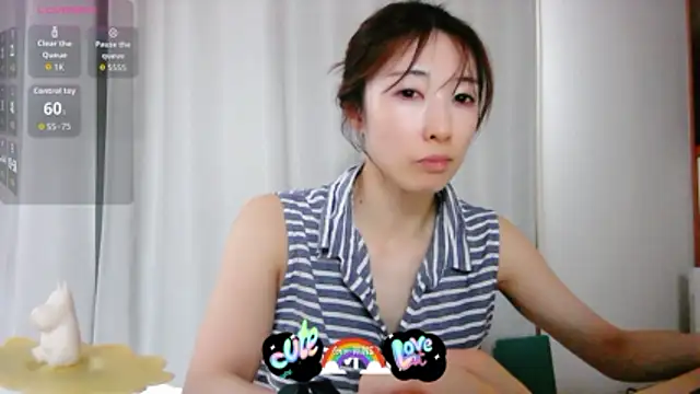 Snapshot of Love_me_Eri_ chatting on August 1, 2026, 6:34 am Love me Eri online show from August 1, 2026, 6:34 am