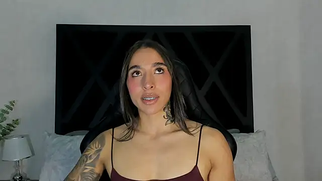 KAYLA BATISTA online show from June 14, 2026, 12:08 am