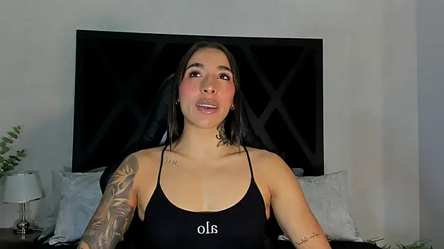 KAYLA BATISTA online show from June 14, 2026, 3:36 pm