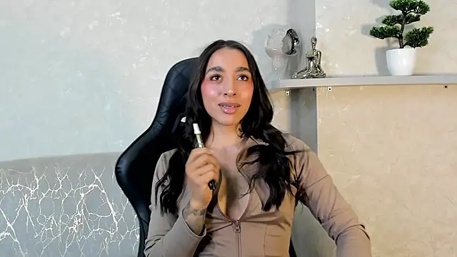 KAYLA BATISTA online show from July 16, 2026, 10:49 pm