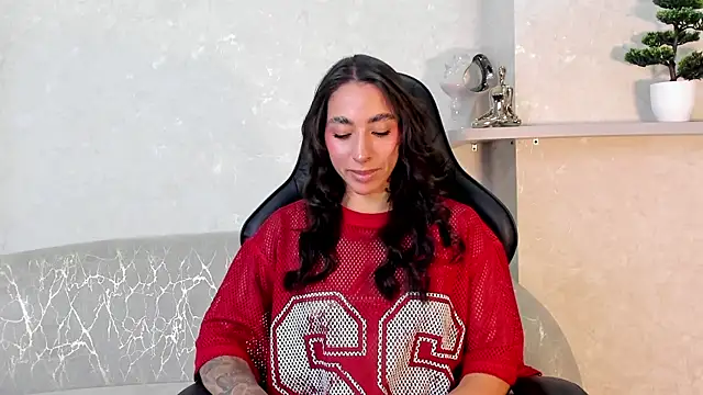 KAYLA BATISTA online show from July 18, 2026, 12:15 am