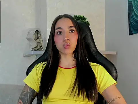 KAYLA BATISTA online show from July 29, 2026, 11:58 pm