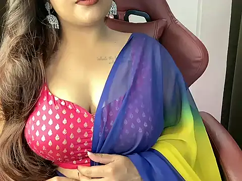 shanayaaa 1 online show from April 19, 2026, 7:05 pm