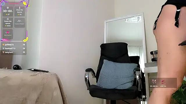 Snapshot of missmiamore chatting on May 11, 2026, 2:45 pm missmiamore online show from May 11, 2026, 2:45 pm