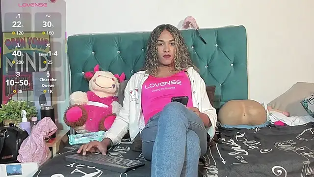 StefanyMiler online show from June 14, 2026, 7:27 pm