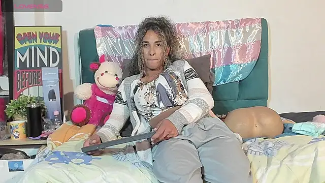 StefanyMiler online show from June 19, 2026, 9:51 pm