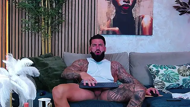 masterkingofmusclee online show from June 30, 2026, 8:04 am