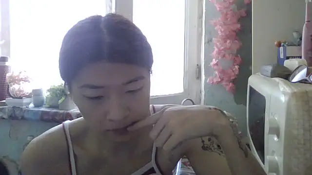 CarlyJoy online show from July 9, 2026, 10:19 am
