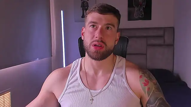 Snapshot of paul_rogerr chatting on July 11, 2026, 5:37 pm paul rogerr online show from July 11, 2026, 5:37 pm