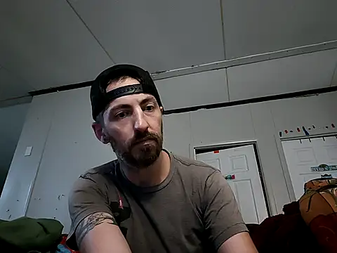 Snapshot of Bi_curious86 chatting on May 24, 2026, 12:59 am Bi curious86 online show from May 24, 2026, 12:59 am