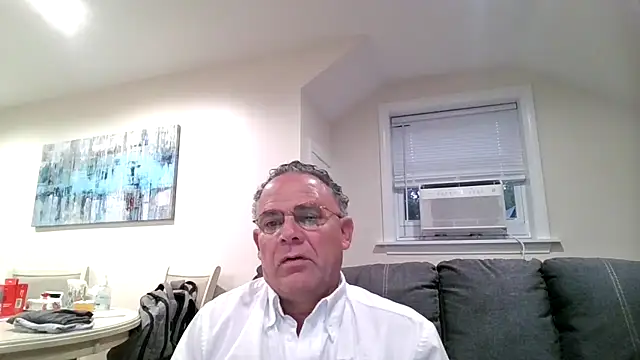 twopeopleinlove online show from July 28, 2026, 9:26 am