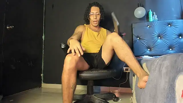 Snapshot of FuckHardlove chatting on June 15, 2026, 6:54 pm FuckHardlove online show from June 15, 2026, 6:54 pm
