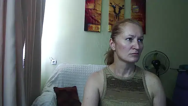 AmellyGrand online show from July 18, 2026, 1:04 pm