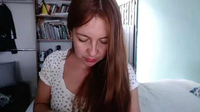 Snapshot of violetapeter_1 chatting on July 17, 2026, 8:57 pm violetapeter 1 online show from July 17, 2026, 8:57 pm