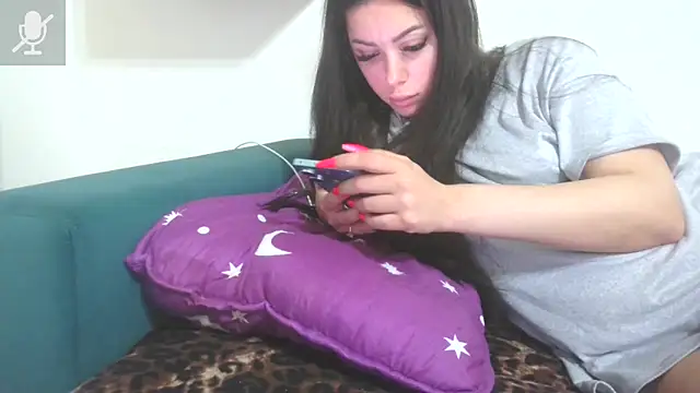 Snapshot of LovelyJulliette chatting on April 21, 2026, 3:39 pm LovelyJulliette online show from April 21, 2026, 3:39 pm