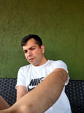 hornny1995 online show from June 7, 2026, 4:22 pm