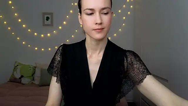 Snapshot of AliciaNewell chatting on July 3, 2026, 4:19 am AliciaNewell online show from July 3, 2026, 4:19 am