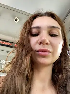 QuitieLia online show from July 18, 2026, 8:18 am