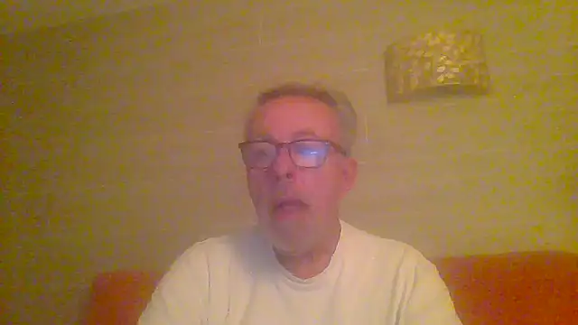 tuggy59 online show from May 3, 2026, 4:07 am