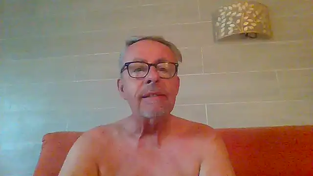 tuggy59 online show from July 12, 2026, 6:04 am