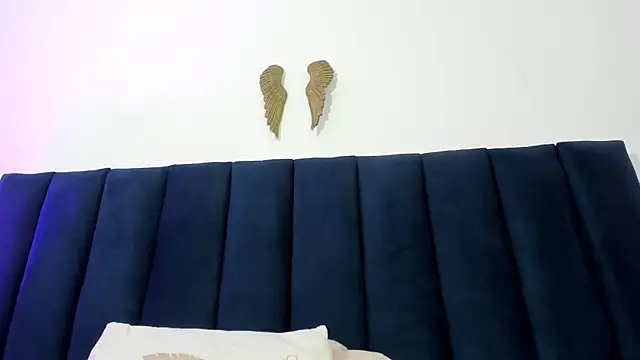 Anette  online show from June 4, 2026, 12:44 pm