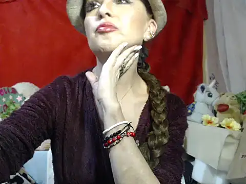 hottieperla online show from November 13, 2025, 7:13 pm