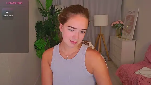 LovelyJessie online show from June 7, 2026, 2:21 pm
