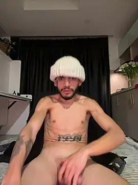 aangie  uwu online show from June 21, 2026, 3:42 am