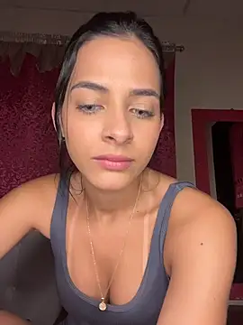 Snapshot of violetta-brown1 chatting on December 4, 2025, 2:10 am violetta-brown1 online show from December 4, 2025, 2:10 am