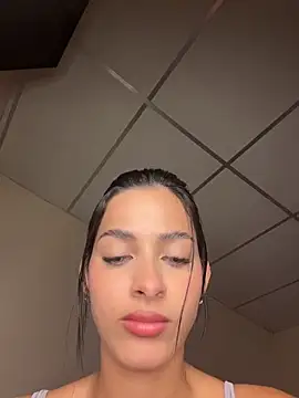 Snapshot of violetta-brown1 chatting on February 26, 2026, 3:05 am violetta-brown1 online show from February 26, 2026, 3:05 am