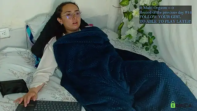 Snapshot of Hot_Candy_ chatting on April 23, 2026, 3:52 am Hot Candy online show from April 23, 2026, 3:52 am