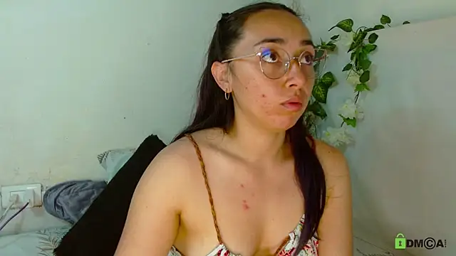 Snapshot of Hot_Candy_ chatting on April 29, 2026, 1:43 am Hot Candy online show from April 29, 2026, 1:43 am