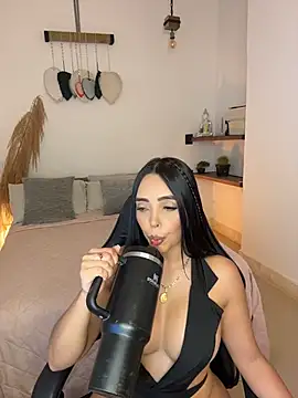 Snapshot of annyfosterr chatting on May 9, 2026, 7:52 pm annyfosterr online show from May 9, 2026, 7:52 pm