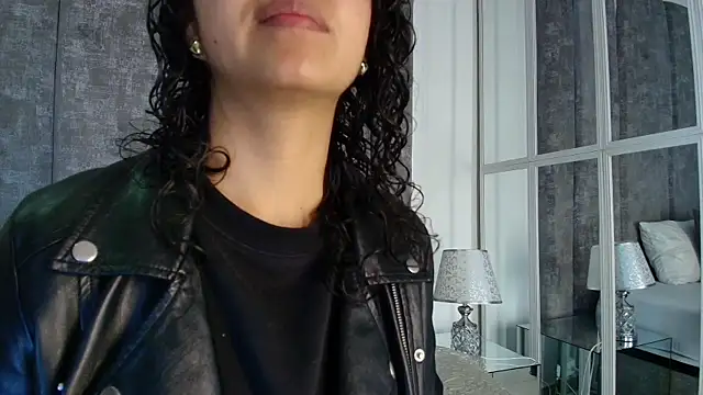 Amareto  online show from May 5, 2026, 11:07 am