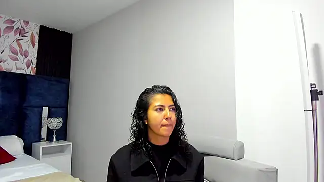 Amareto  online show from May 27, 2026, 11:29 am