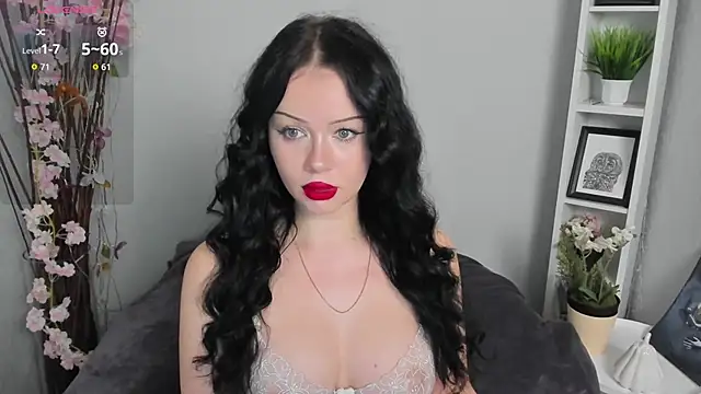 Lori  Hell online show from May 14, 2026, 3:46 am